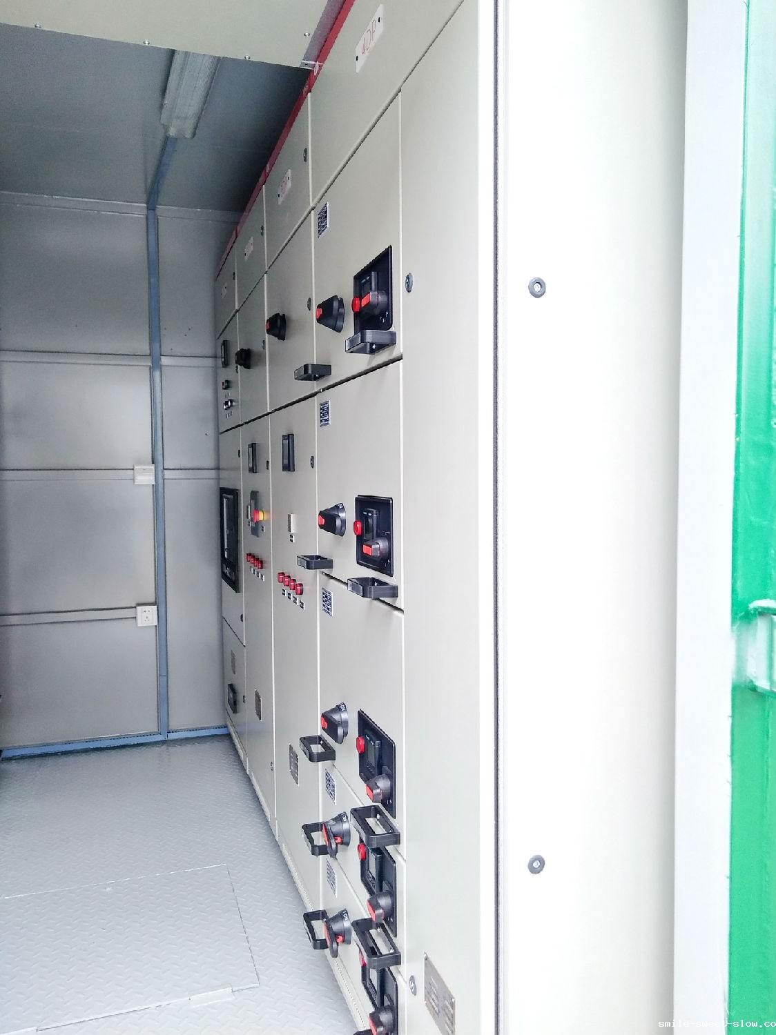 米兰网页版登录入口 集装箱式变电站 咨询热线:400-128-7988 米兰网页版登录入口 集装箱式变电站 咨询热线:400-128-7988